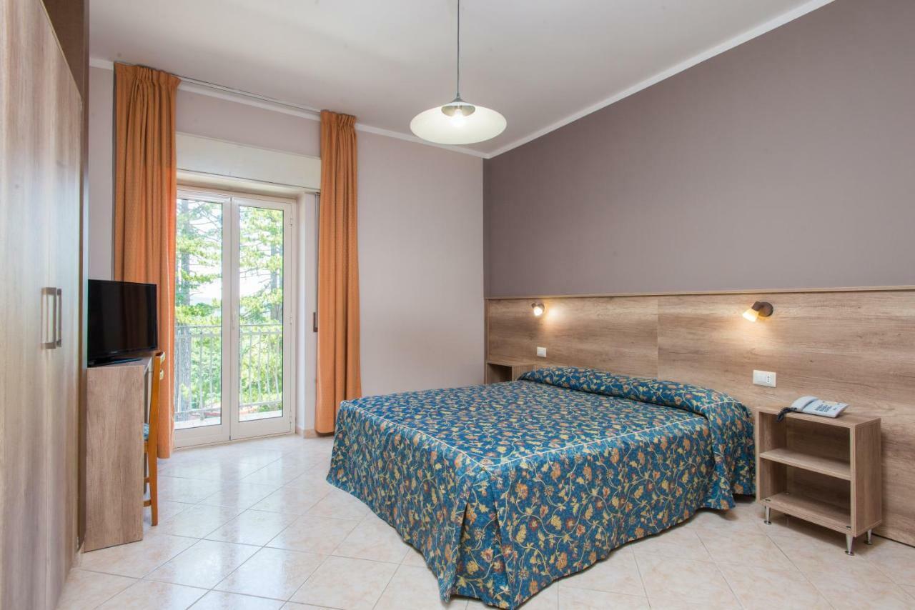 Hotel Tasso Camigliatello Silano Esterno foto